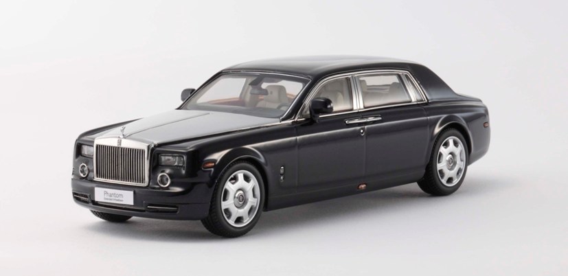 Kyosho 1:43 Rolls Royce Phantom (extended wheel base)
