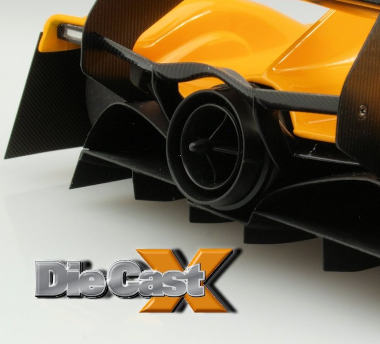 AUTOart 1:18 Red Bull X2010: “X” Marks the Spot