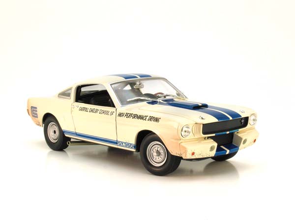 Showroom, M2 Machines 1:24 1965 Shelby GT350